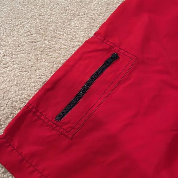 BOYS SIZE SIX HANG TEN SWIMSUIT - Picture 7 of 9